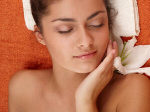 صفة سهلة لتفتيح البشرة (shutterstock.com)
