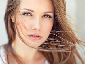 البابونج يعتبر منظفاً قوياً لجميع أنواع البشــرة 
