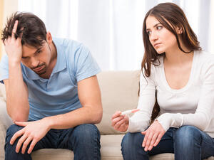 تشير الدراسات إلى أن خصوبة الرجل تتأثر بشكل كبير من ضغوط الحياة (shutterstock.com)
