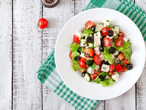 طريقة تحضير الـ Greek Salad