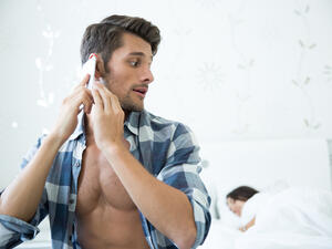 كثيرات من الزوجات يتعرّضن للخيانة الزوجية دون أن يدرين ذلك (shutterstock.com)
 كثيرات من الزوجات يتعرّضن للخيانة الزوجية دون أن يدرين ذلك (shutterstock.com)