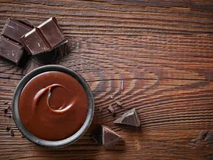 بكل تأكيد تقدم الشوكولاته الكثير من الفوائد الصحية، عند تناولها بكميات معتدلة.

