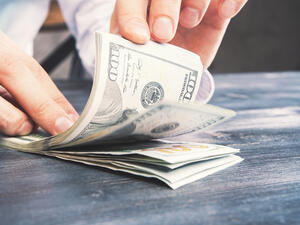 أغنياء العالم لهذا العام، كم تبلغ ثروتهم؟