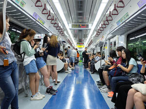 Passengers on the train in Seoul (Shutterstock/File Photo)