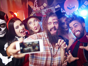 Heart-racing activities to get you riled up for Halloween (Shutterstock)