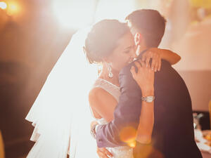 على الرغم من أن الموضوع يبدو عليه أنه سهل، إلا أنه سيكون مختلف تمامًا يوم الفرح (shutterstock.com)
 على الرغم من أن الموضوع يبدو عليه أنه سهل، إلا أنه سيكون مختلف تمامًا يوم الفرح (shutterstock.com)