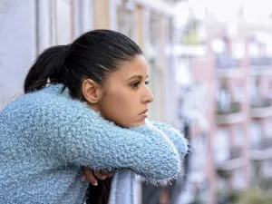 الحياة مليئة بالصعوبات، لكنك في معظم الأحيان لا تواجه عقبات كبيرة  (shutterstock.com)
