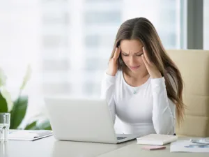 الصداع والدوخة أيضاً من الأعراض المحتملة لارتفاع الكوليسترول