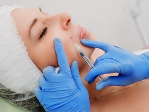 الكولاجين هو بروتين ليفي طبيعي