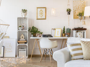 هناك بعض الألوان لا تتوقع المرأة أنها يمكن أن يتم تنسيقها معًا  هناك بعض الألوان لا تتوقع المرأة أنها يمكن أن يتم تنسيقها معًا