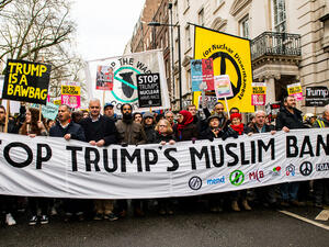 Thousands march through central London, in protest of President Donald Trump's Muslim ban. (Shutterstock/ File Photo)