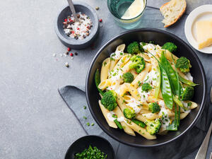 معكرونة بصوص البيستو 