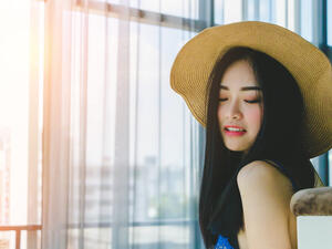 بودرة الأرز وماء الأرز أيضًا من أهم الأسرار الجمالية للكوريات (shutterstock.com)
