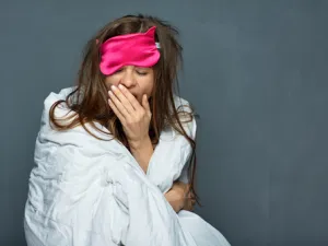 يمثل التثاؤب المفرط مؤشرا على بعض الأعراض الصحية الخطيرة (shutterstock.com)
