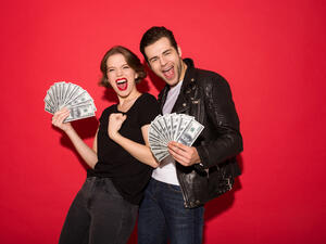 سنعرّفك اليوم الى مجموعة من الأبراج التي تحب جمع المال فهل أنت من بينها مثلاً؟ (shutterstock.com)
