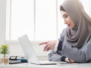 Investors are reluctant to appoint Saudi women as distribution representatives.