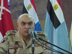 صبحي: محاربة الإرهاب في الداخل مهمة الداخلية وليس الجيش - يوتيوب
