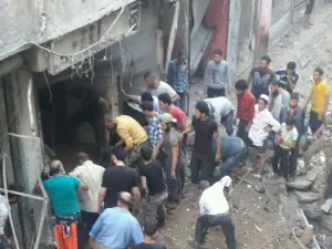 يستمر القصف الوحشي على أحياء حلب المحاصرة لليوم العاشر على التوالي - تويتر
