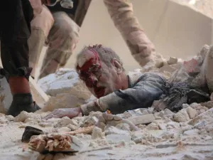 استشهاد 30 شخصا فى هجمات للنظام وروسيا على حلب