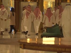  95 بالمئة من الموجودين في الفندق على استعداد لعقد اتفاقات وإعادة أموال طائلة 