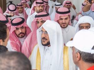 شدد آل الشيخ أن على القائمين على هذه الجمعيات أن يحاربوا "الأفكار الدخيلة والهدامة"