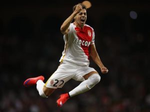 الشعراوي يحتفل بهدفه