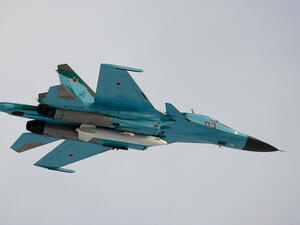 A Su-34 bomber jet flyng near Moscow. (AFP/File Photo)