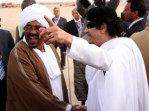 البشير في زيارة سابقة لليبيا 