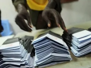 من عمليات فرز الاصوات في استفتاء الجنوب
