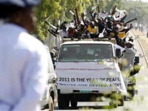 سودانيون جنوبيون أثناء مظاهرة تأييد للاستفتاء في جوبا
