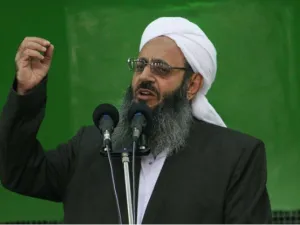 زعيم أهل السنة في إيران يطالب بالسماح لهم ببناء مسجد في طهران
