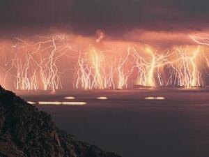  3  من رجال الصيد يلقون حتفهم سنويا جراء إصابتهم بالصواعق أثناء تواجدهم في البحيرة 