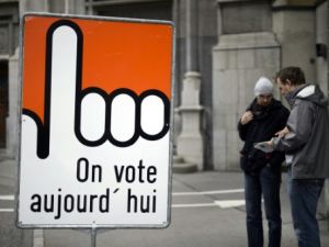 السويسريون يرفضون اقتراحا بطرد تلقائي للاجانب الذين يرتكبون جرائم
