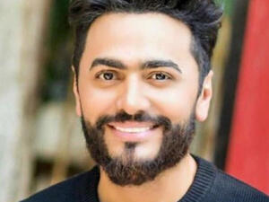 A caller to the television program asked the Sheikh about whether it is was permissible to pray the nightly prayer (‘ishaa) after Tamer's concert (Source: tamerhosny - Instagram)