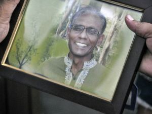 داعش يتبنى اغتيال استاذ جامعي ب"السواطير" في بنغلاديش