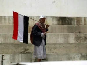 يمني خلال مظاهرة مناصرة للحوثيين 
