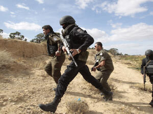 قوات الحرس التونسي تقتل مسلحين اثنين في كمين
