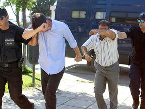 حكومة اليونان تتقدم بطلب لإلغاء حق اللجوء لجندي تركي
