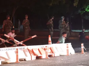 دمشق مبتهجه بعد تقارير عن الانقلاب العسكري في تركيا
