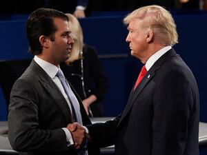 نجل الرئيس "أخبر أصدقاءه أنه يتوقع أن يتم توجيه الاتهام إليه"