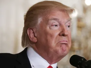 كان الرئيس الفرنسي قال إنه أقنع ترامب بالحفاظ على وجود أمريكي في سوريا على المدى الطويل