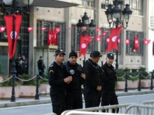لم يكن العقيد في المنزل أثناء الحادثة 