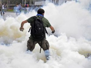 الناتو يدعو إلى "نزع فتيل الأزمة" بين تركيا ودول أوروبية
