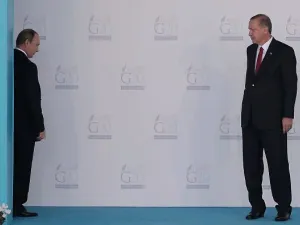  الأمين العام لحلف الناتو "ينس ستولتنبرغ" أعلن سابقاً عن استعداد الحلف للدفاع عن الدول الأعضاء فيه