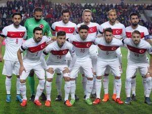 Turkey face tough task against group leader Iceland