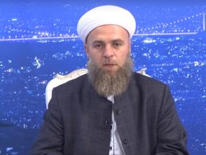 "[If] you see a man with long hair from afar you may think he is a woman if he does not have a beard" (YouTube screengrab)