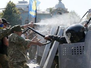  تعديل الدستور الأوكراني بالقراءة الأولى