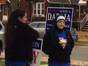 وسائل اعلام: كلينتون تفوز في 6 من 7 ولايات متأرجحة
