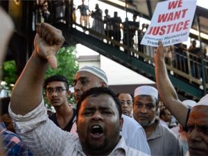 مظاهرات غاضبة في نيويورك عقب إطلاق النار على إمام المسجد ومساعده