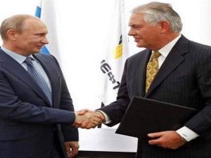 بوتين مستقبلا وزير الخارجية الأميركي/ أرشيفية